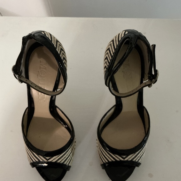 Alexander McQueen Black/Vanilla Pumps, Size 36.5 - Picture 8 of 10